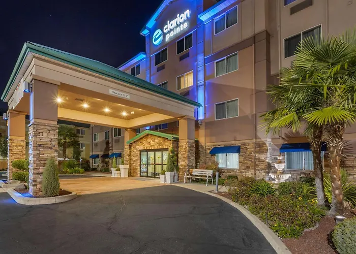 Clarion Pointe Medford